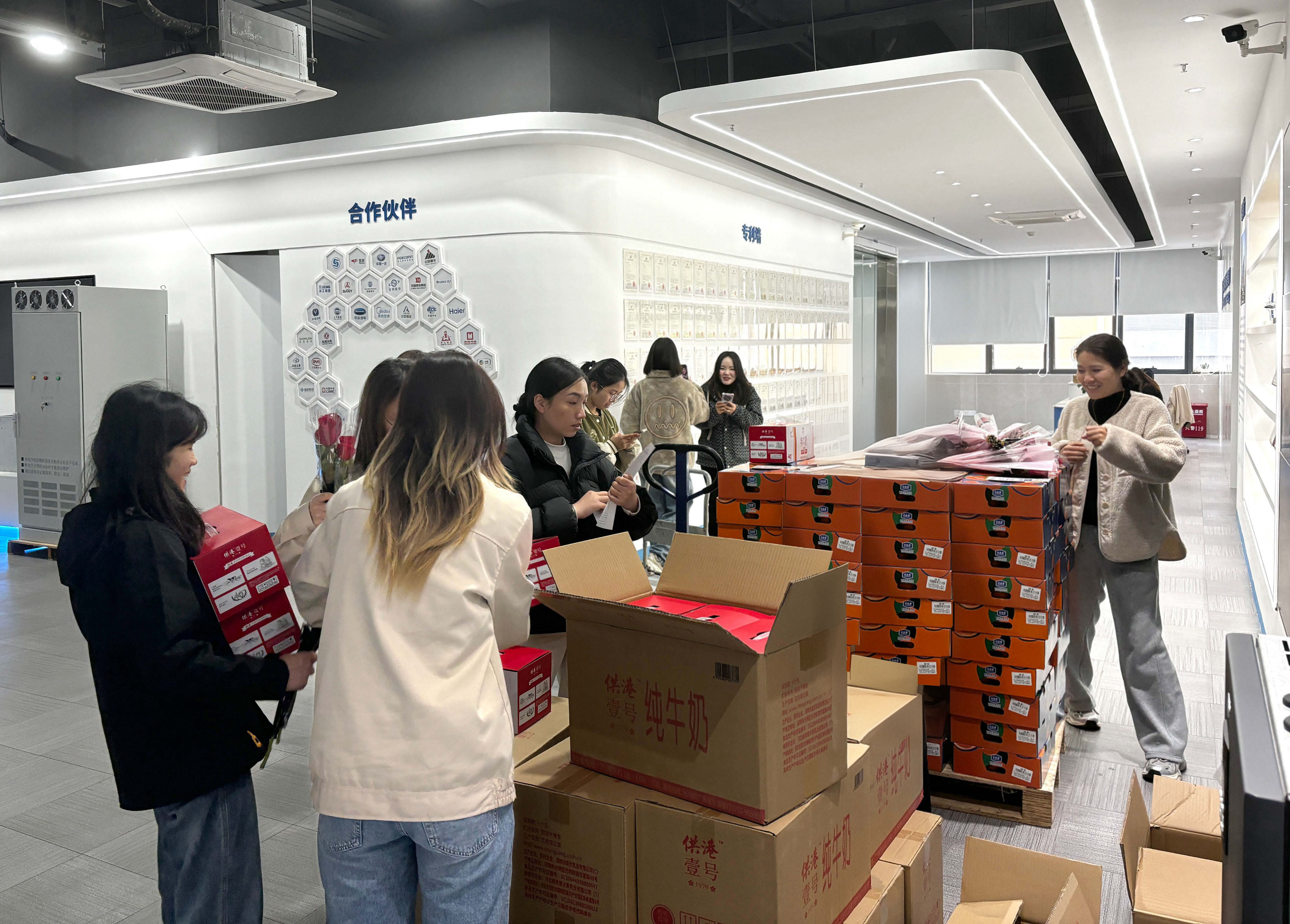 乐竞体育女神节特辑：巾帼不让须眉，女神节，愿快乐如影随形，绽放你的独特光芒！